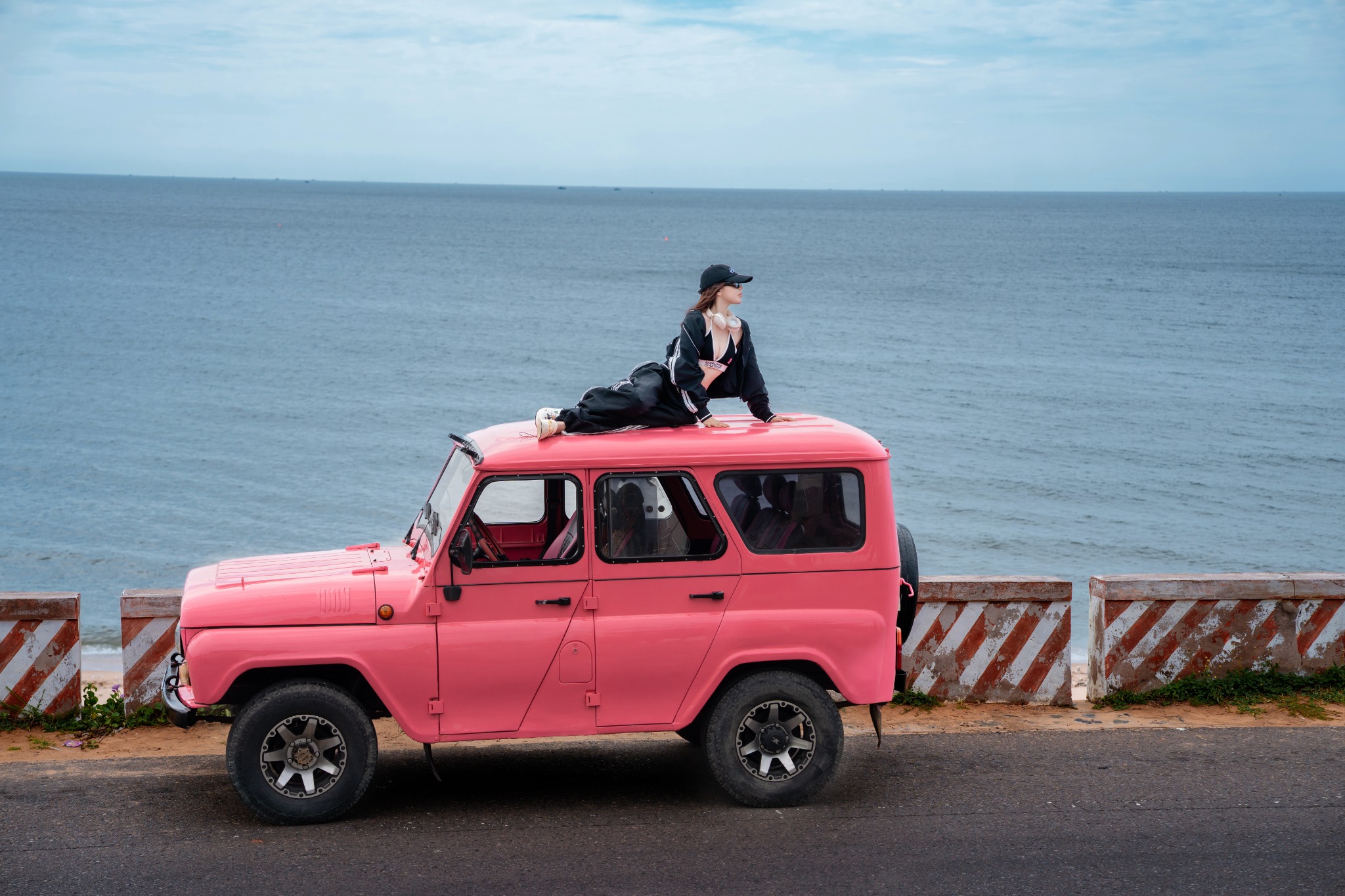 Xe Jeep Doli House trên cung đường biển Mũi Né
